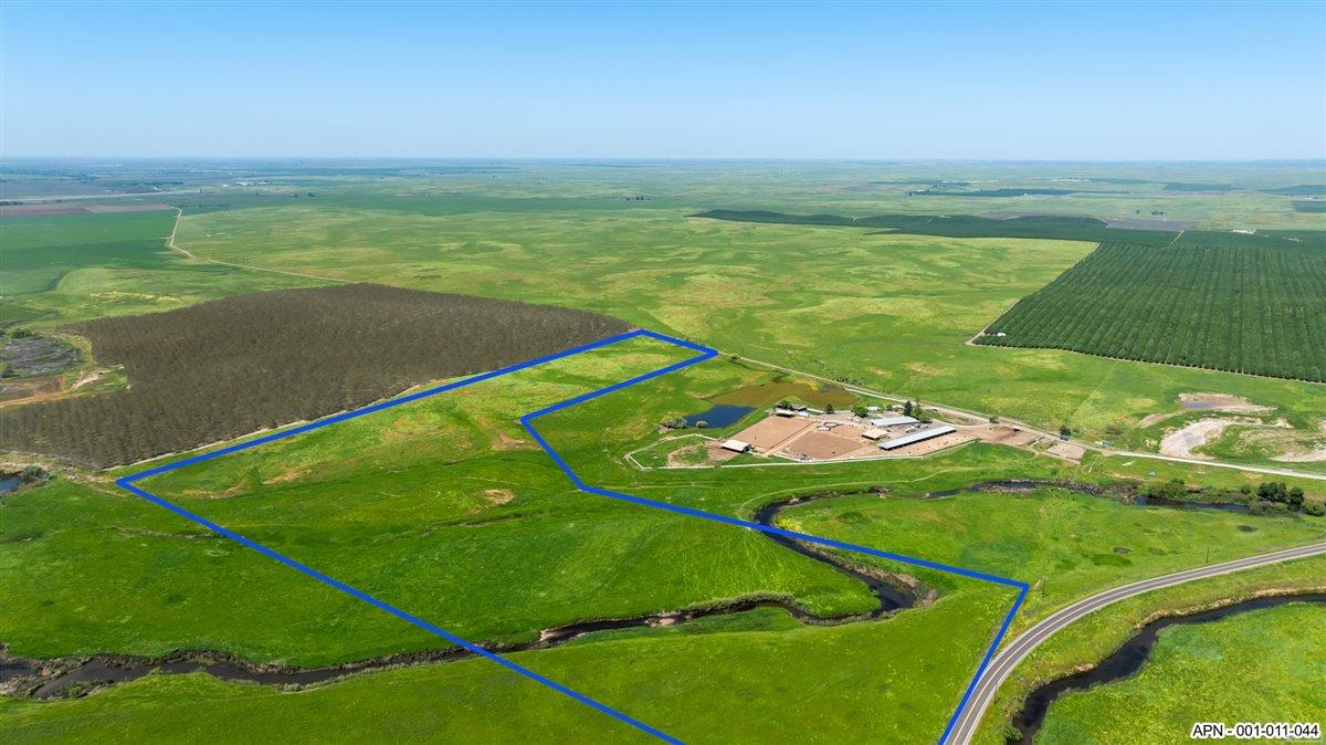 44 26 Mile Rd, Oakdale, CA 95361