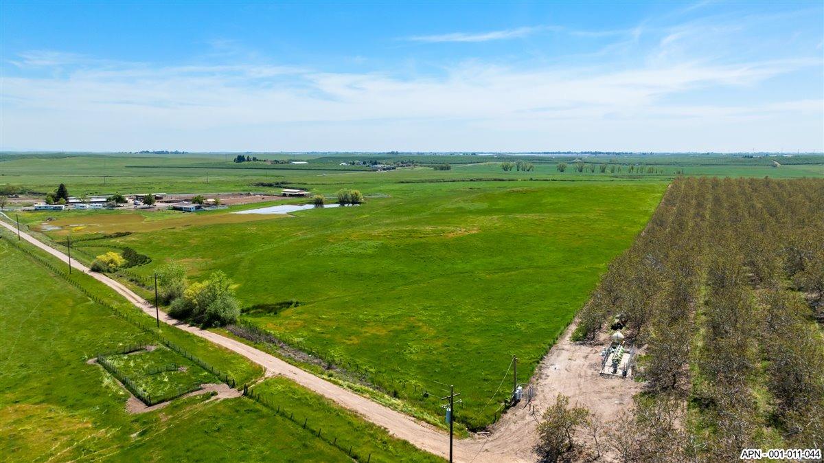 44 26 Mile Rd, Oakdale, CA 95361