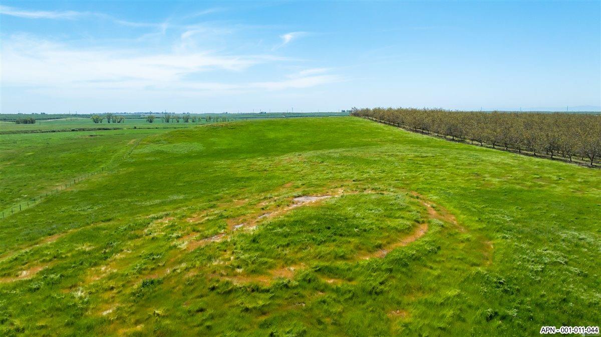 44 26 Mile Rd, Oakdale, CA 95361