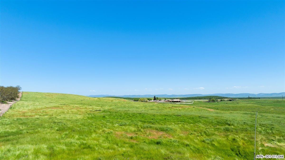 44 26 Mile Rd, Oakdale, CA 95361