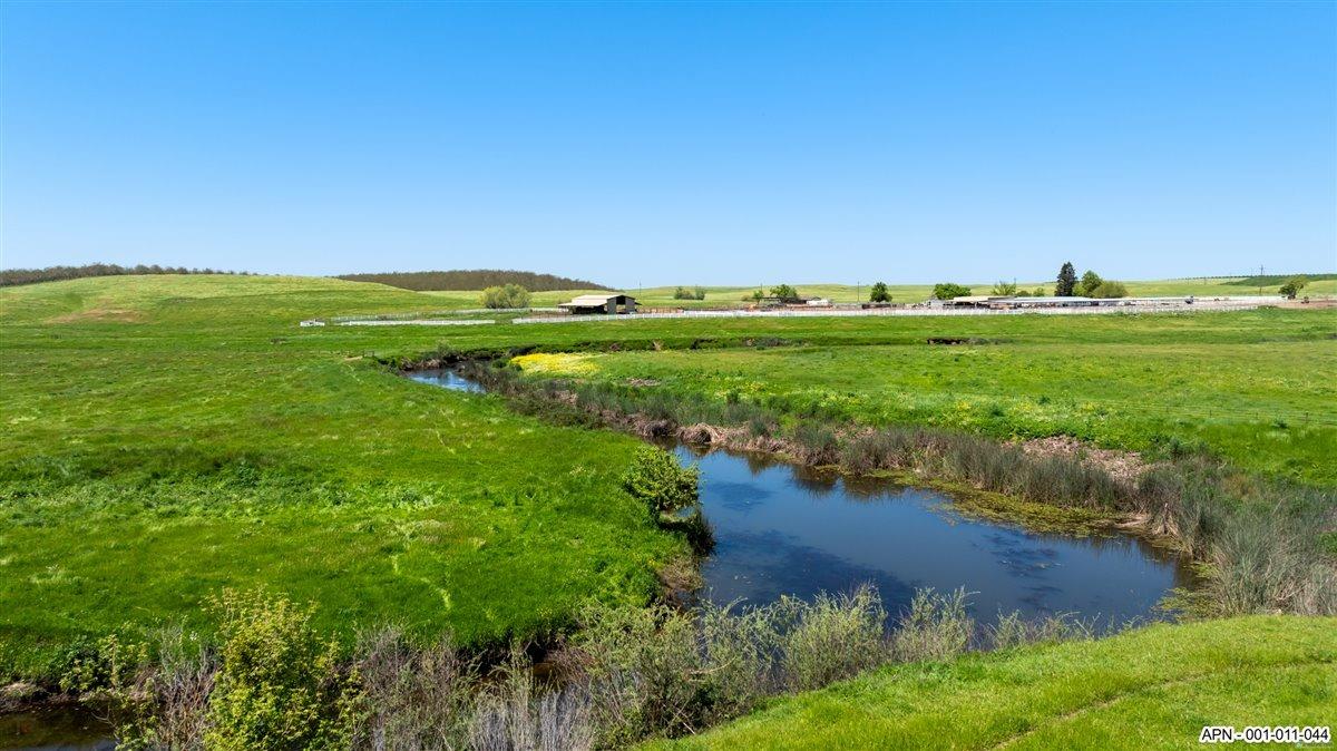 44 26 Mile Rd, Oakdale, CA 95361