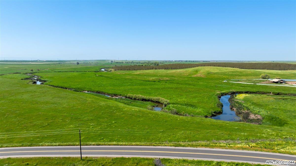 44 26 Mile Rd, Oakdale, CA 95361