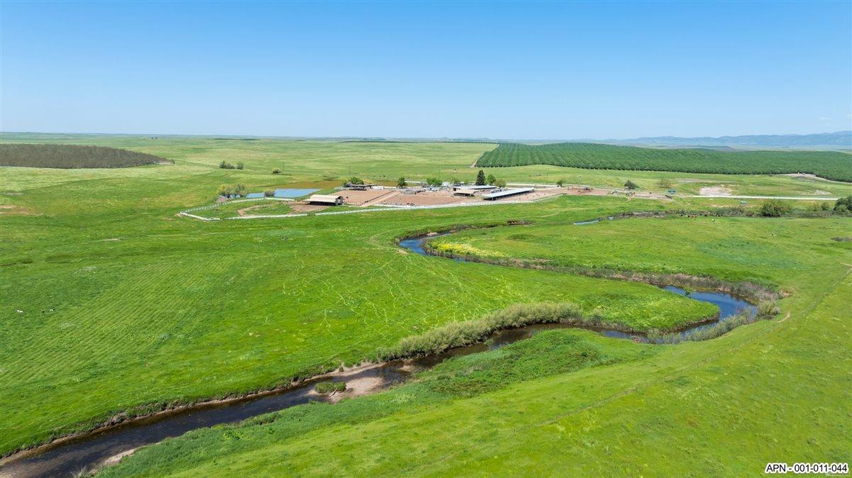 44 26 Mile Rd, Oakdale, CA 95361