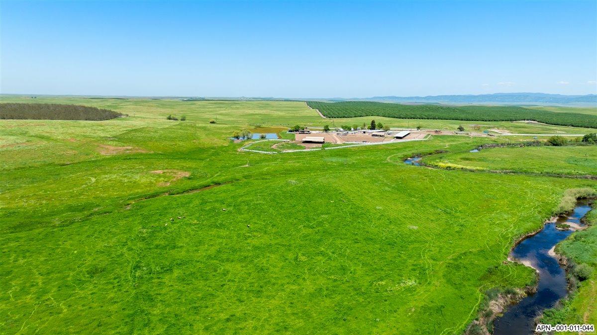 44 26 Mile Rd, Oakdale, CA 95361