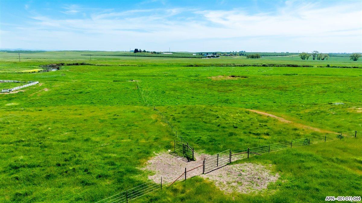 44 26 Mile Rd, Oakdale, CA 95361