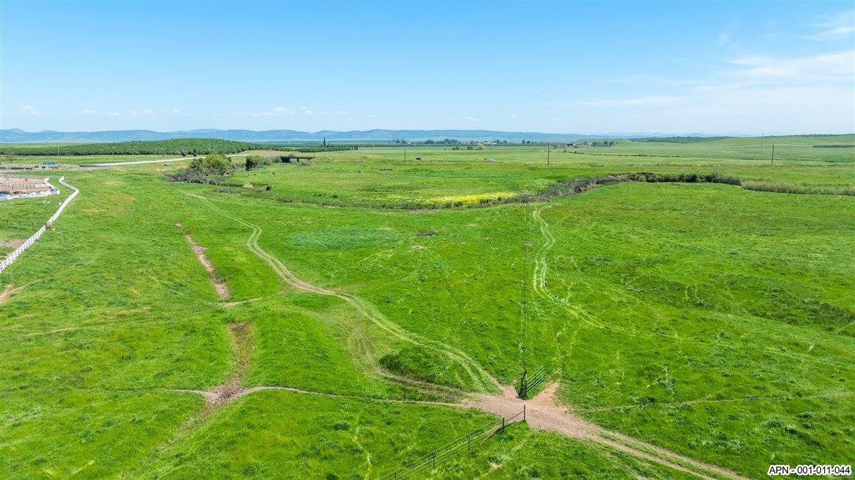 44 26 Mile Rd, Oakdale, CA 95361