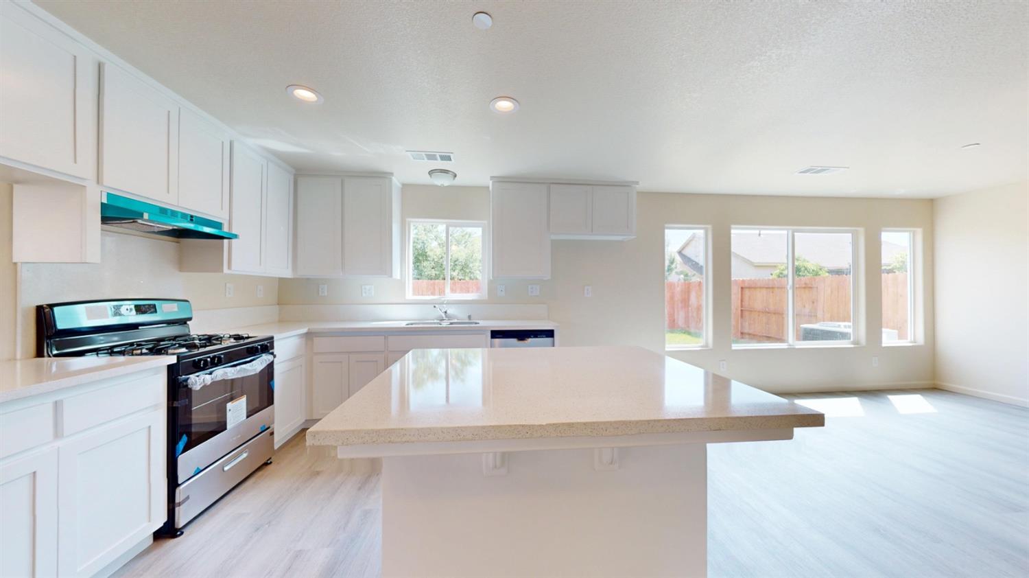 5630 Landon Ln, Riverbank, CA 95367