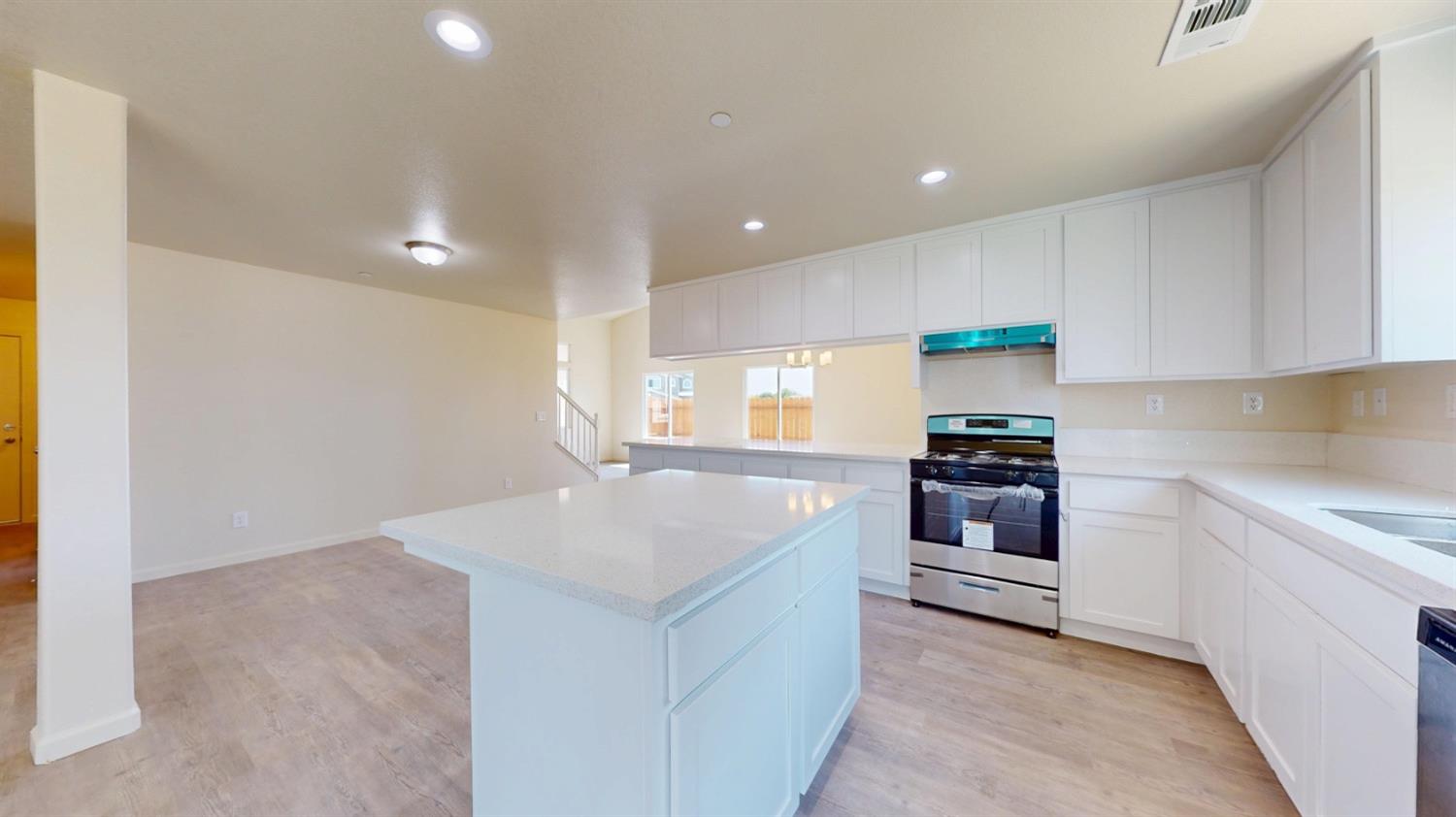 5555 Landon Ln, Riverbank, CA 95367