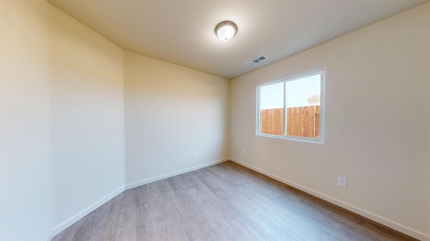 5555 Landon Ln, Riverbank, CA 95367