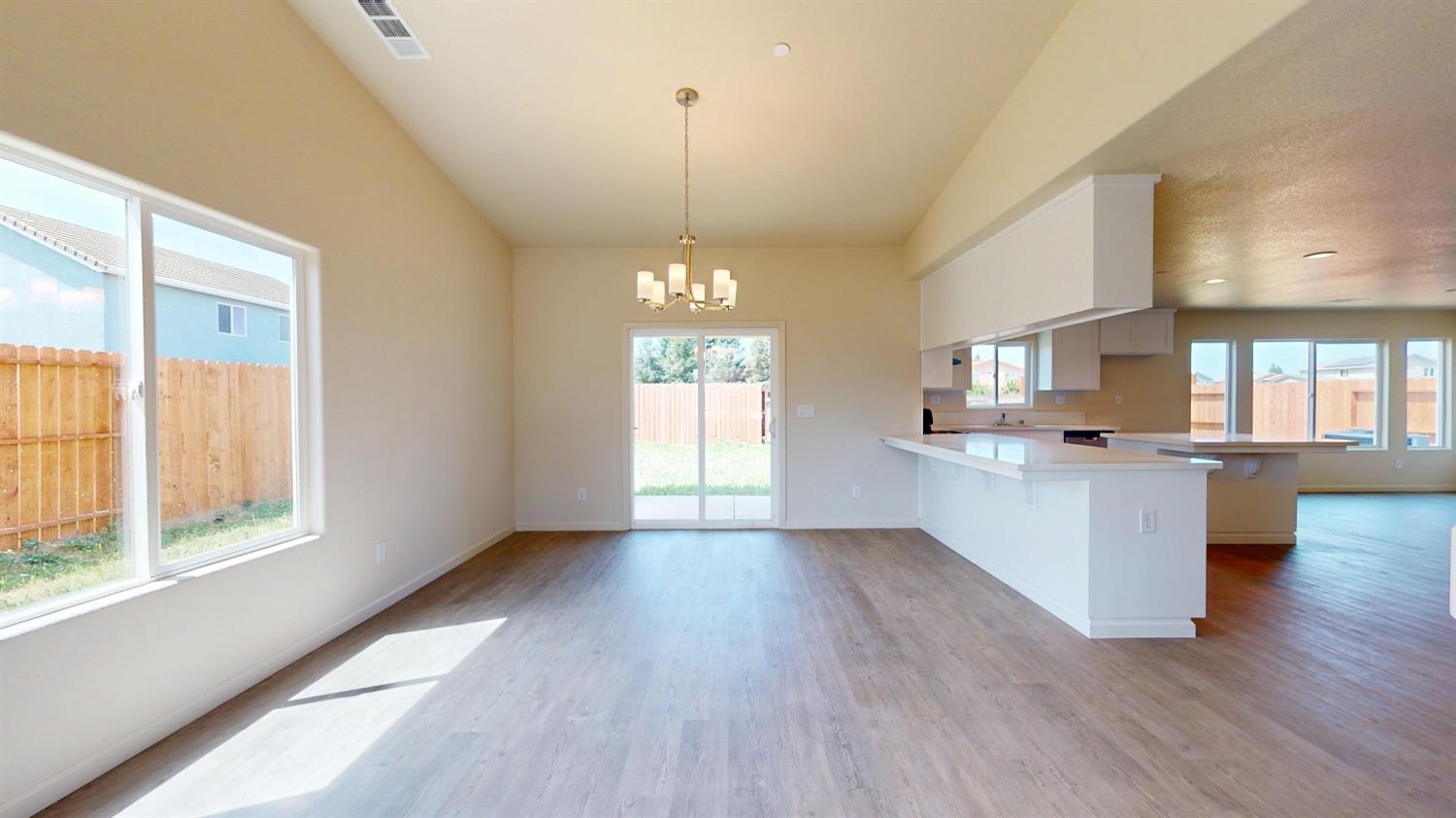 5567 Landon Ln, Riverbank, CA 95367