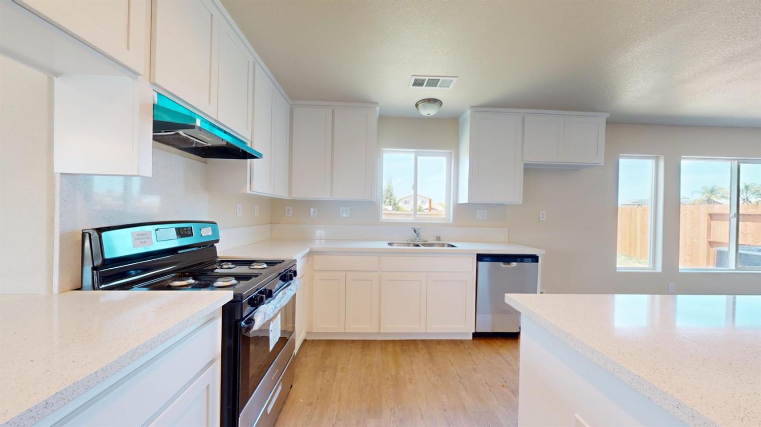 5567 Landon Ln, Riverbank, CA 95367