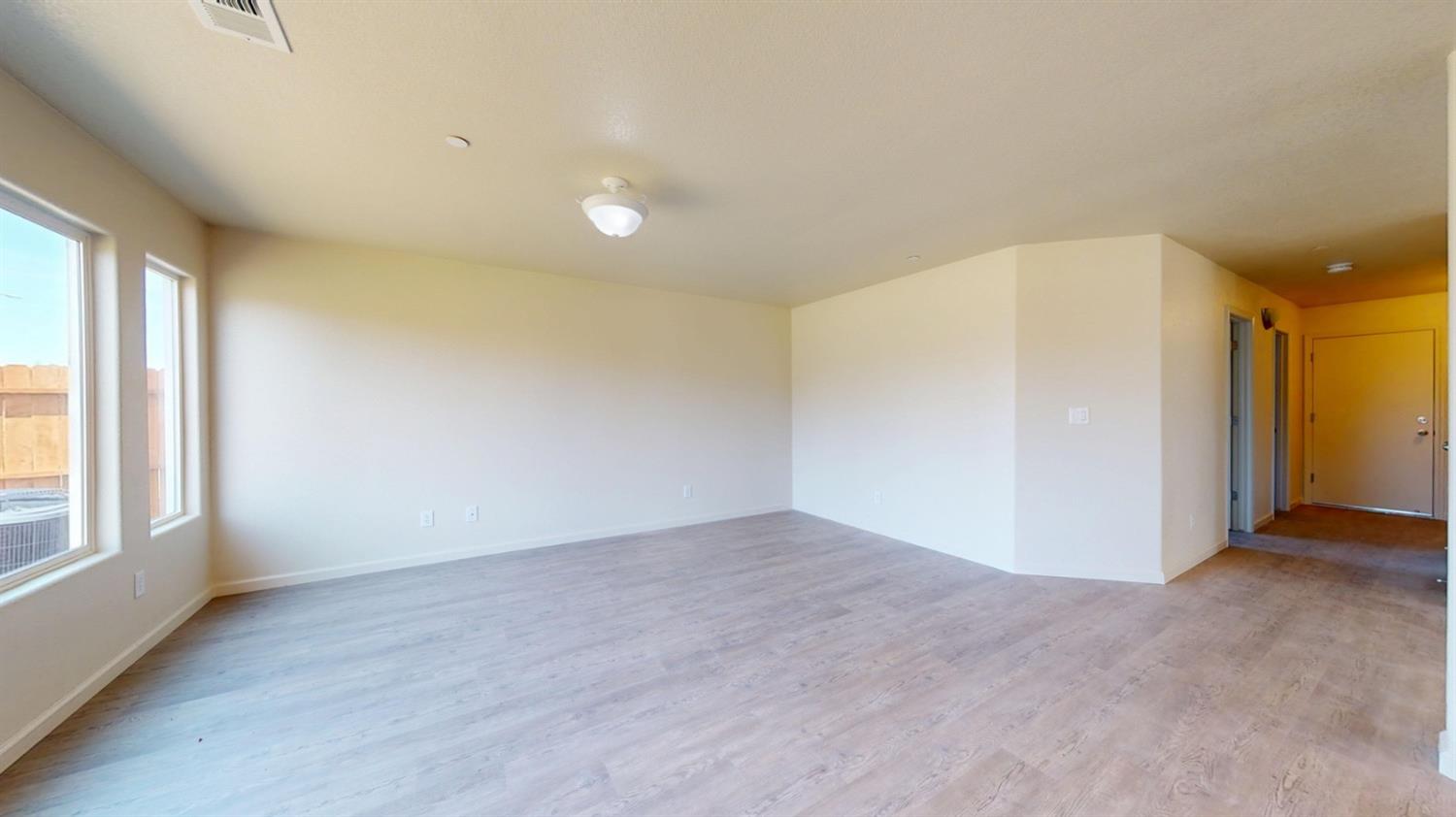 5567 Landon Ln, Riverbank, CA 95367