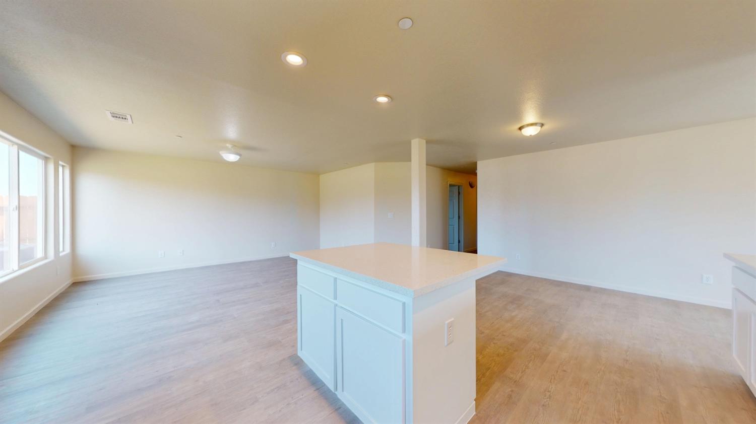 5567 Landon Ln, Riverbank, CA 95367