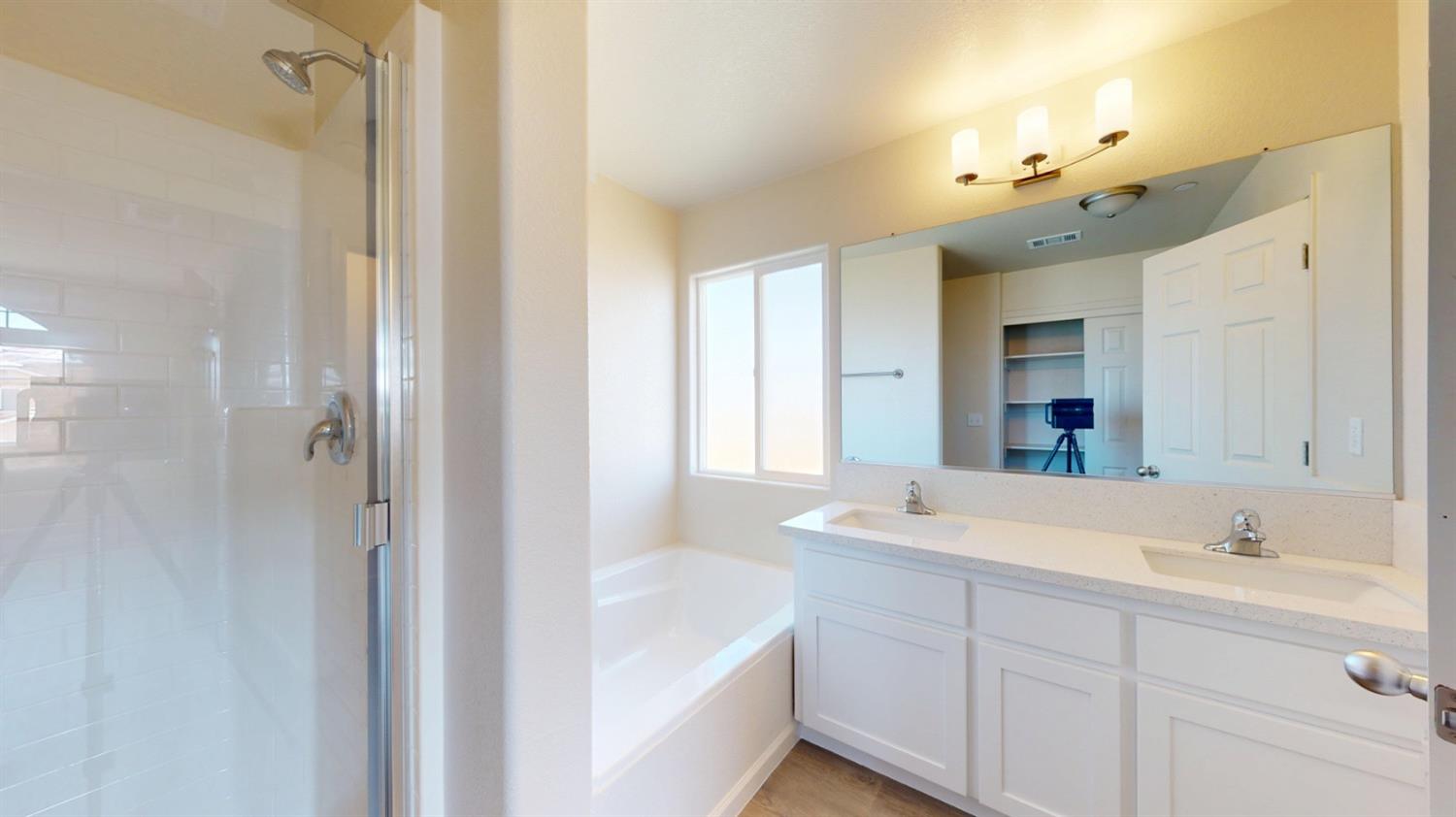 5567 Landon Ln, Riverbank, CA 95367