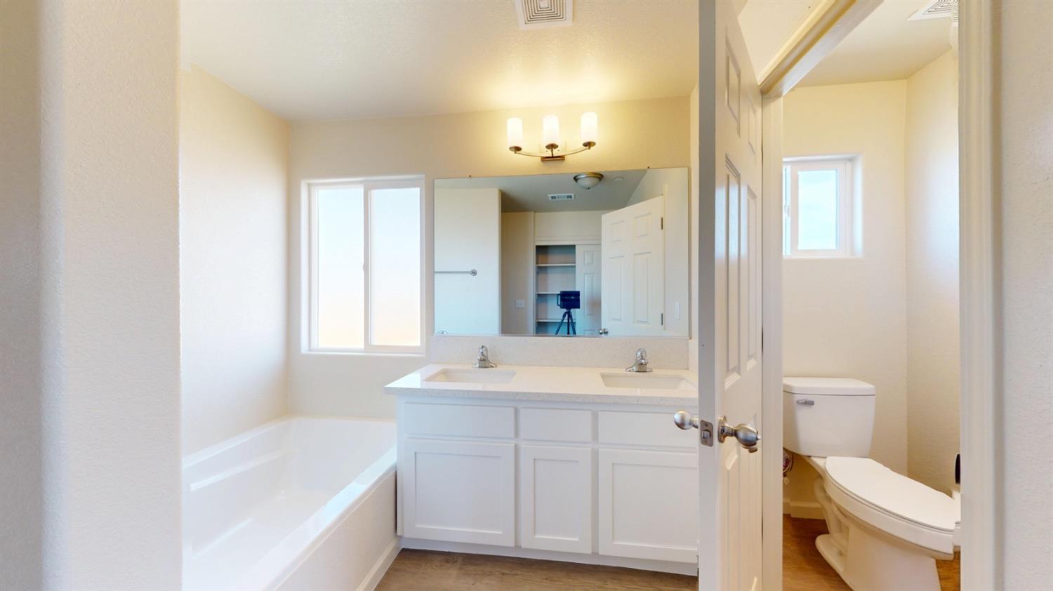 5567 Landon Ln, Riverbank, CA 95367