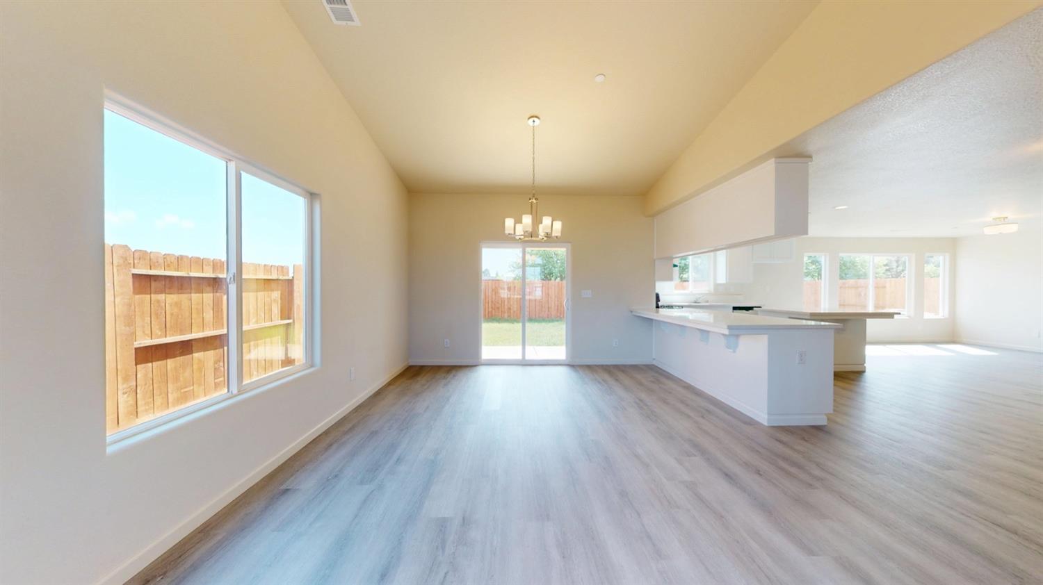 5636 Landon Ln, Riverbank, CA 95367