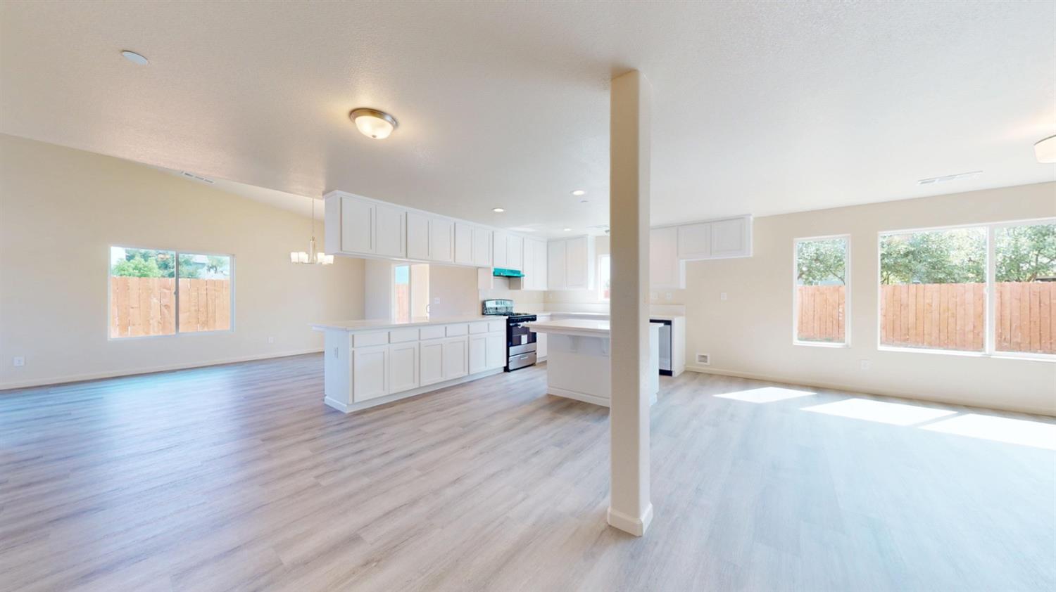 5636 Landon Ln, Riverbank, CA 95367