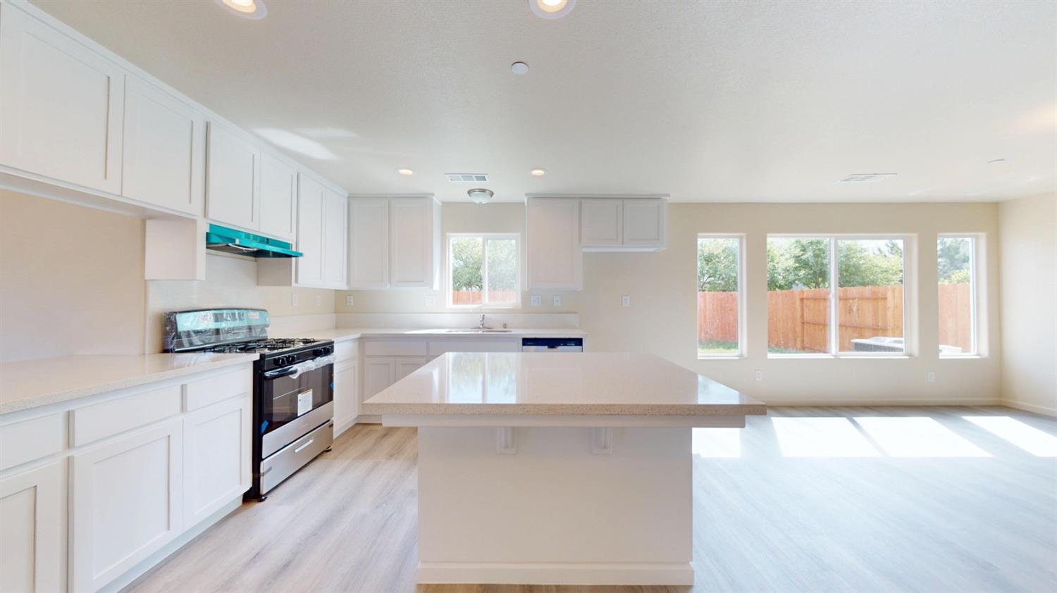 5636 Landon Ln, Riverbank, CA 95367