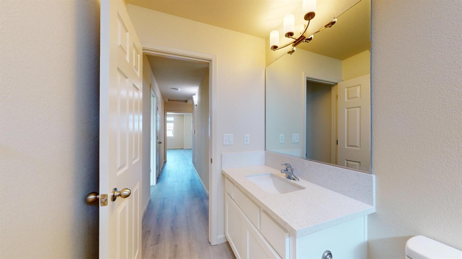 5636 Landon Ln, Riverbank, CA 95367