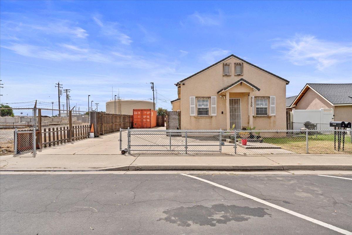 3130 Sierra St, Riverbank, CA 95367