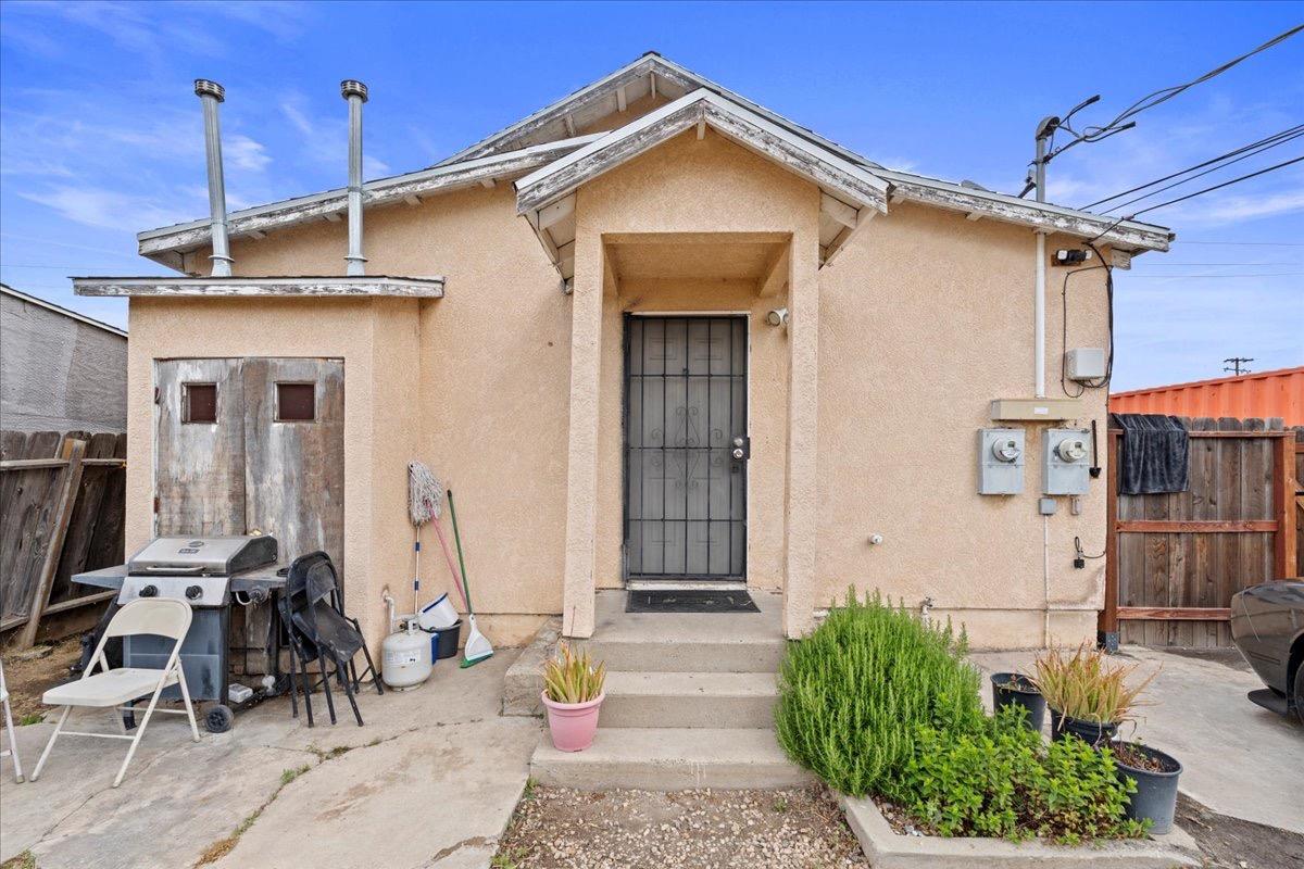 3130 Sierra St, Riverbank, CA 95367