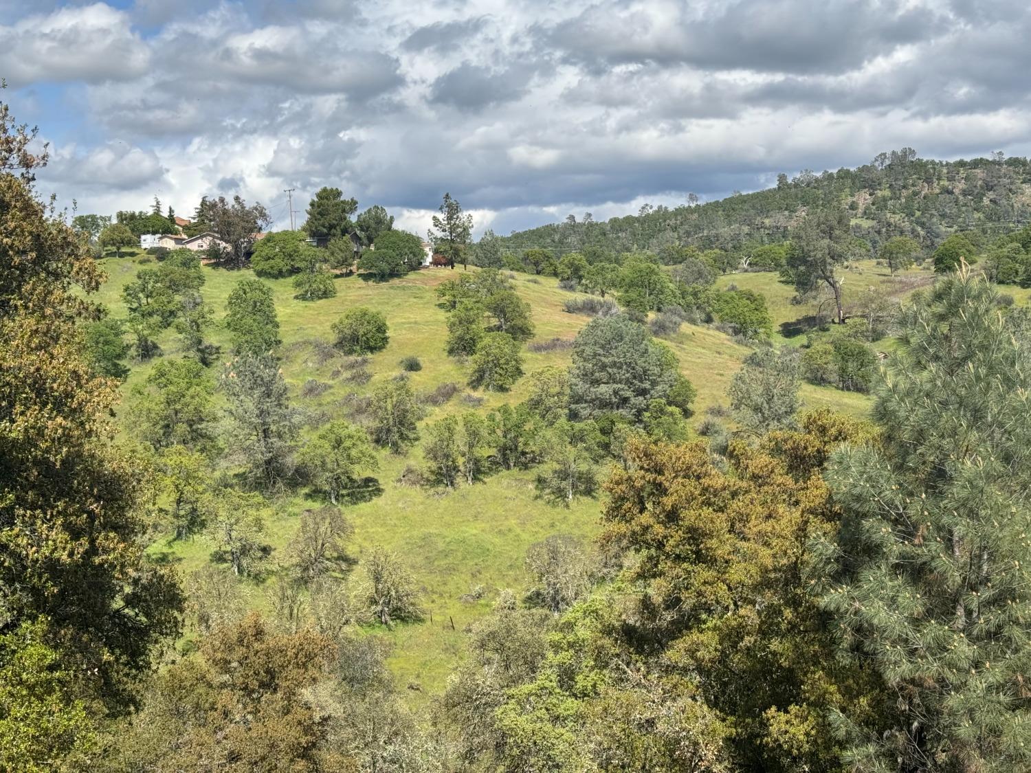 679 Zarzamora, La Grange, CA 95329