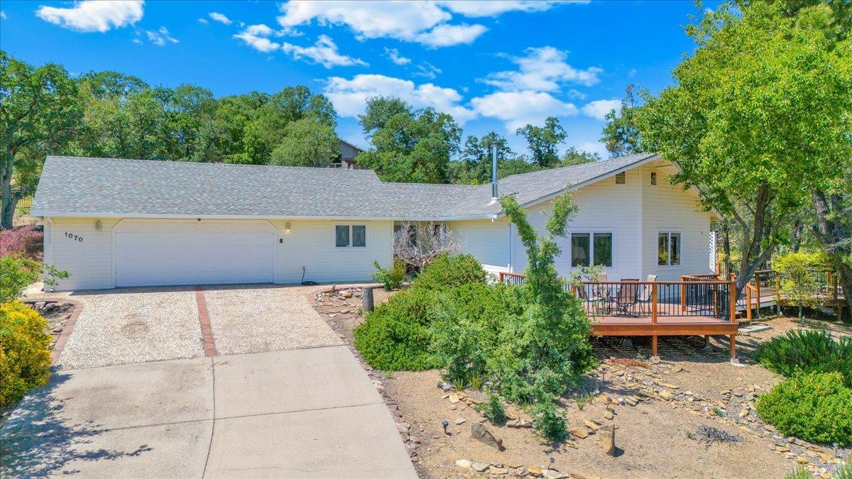 1070 Copper Cove Dr, Copperopolis, CA 95228