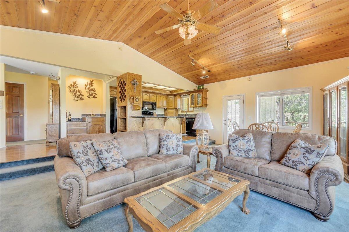 1070 Copper Cove Dr, Copperopolis, CA 95228