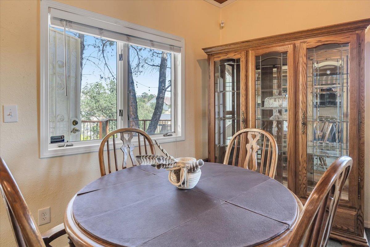 1070 Copper Cove Dr, Copperopolis, CA 95228