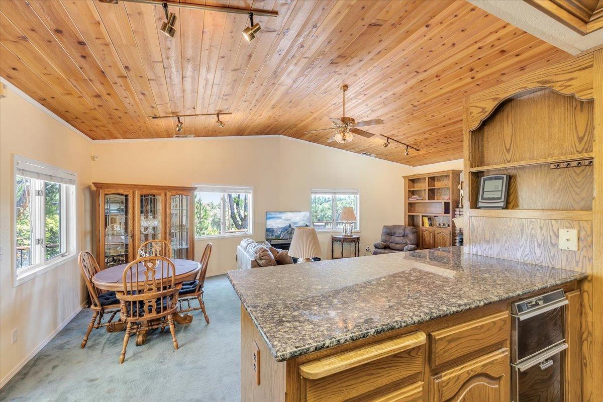 1070 Copper Cove Dr, Copperopolis, CA 95228