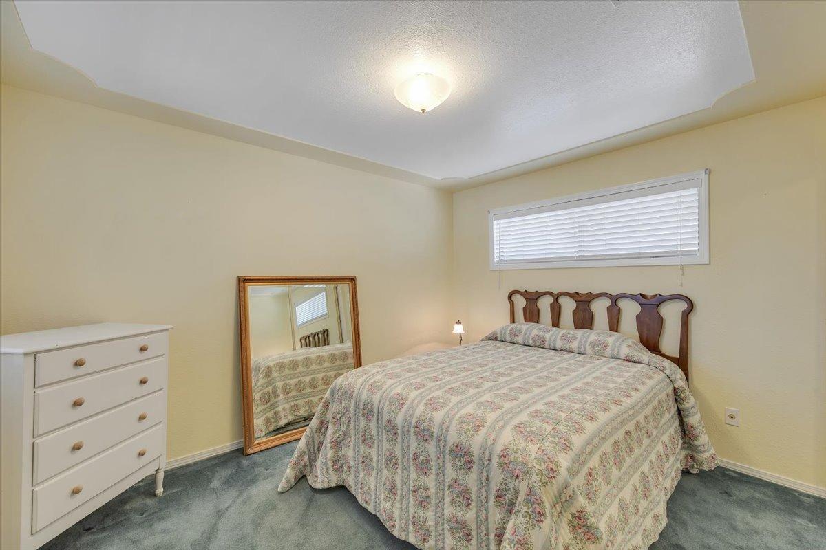 1070 Copper Cove Dr, Copperopolis, CA 95228