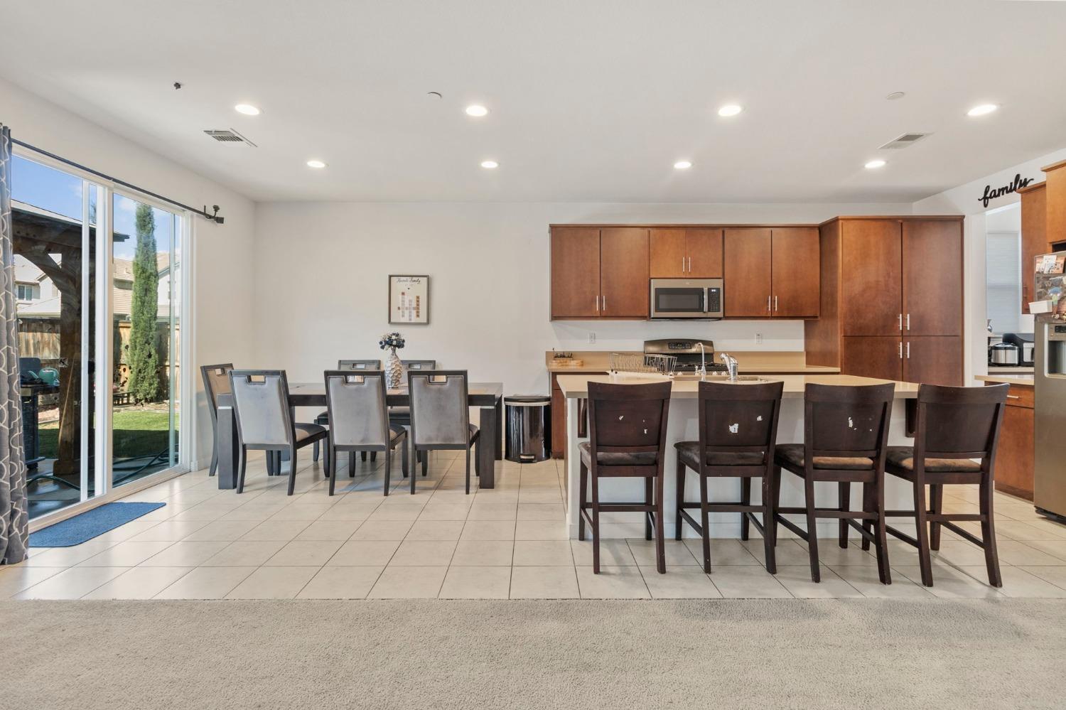 20744 Fairway Dr, Patterson, CA 95363