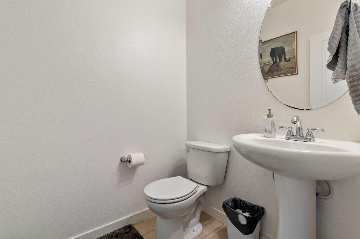 20744 Fairway Dr, Patterson, CA 95363