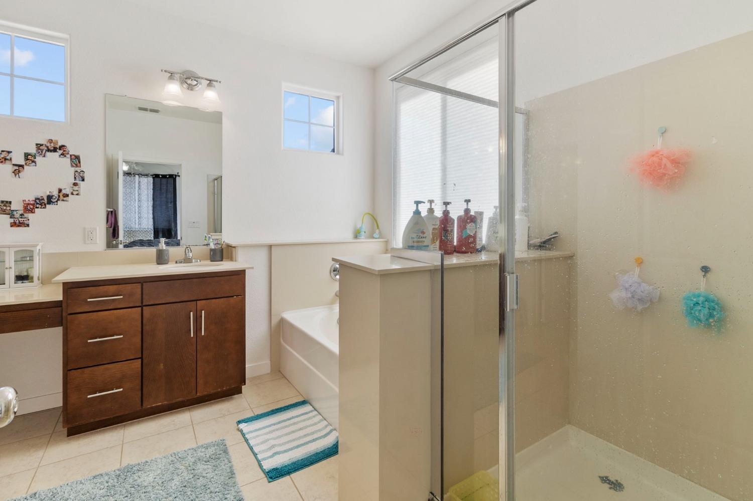 20744 Fairway Dr, Patterson, CA 95363