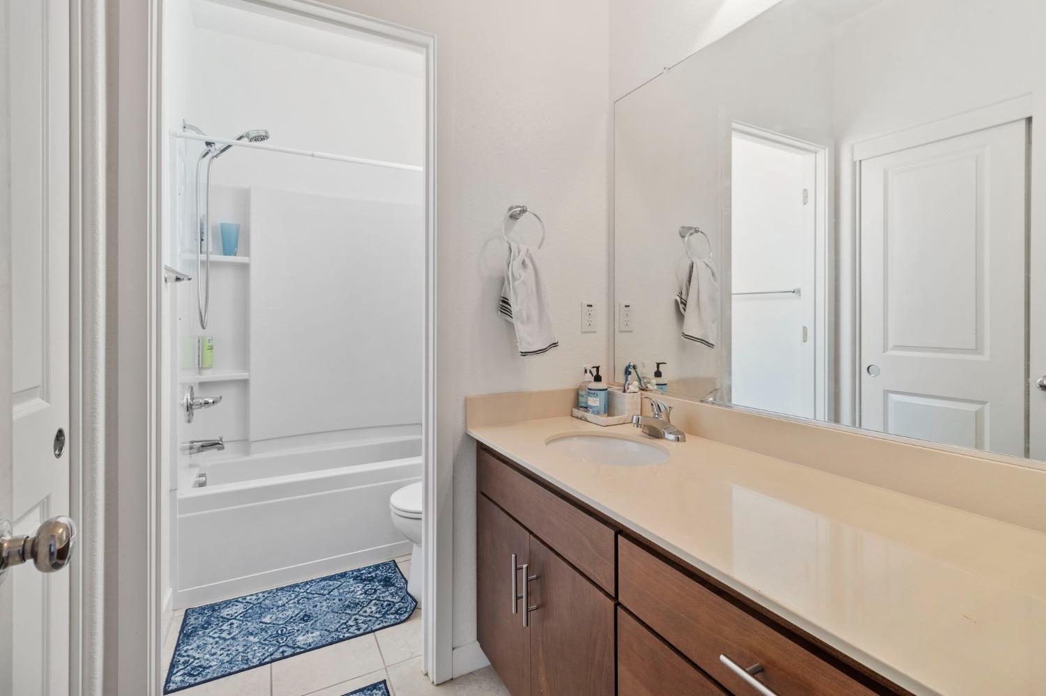 20744 Fairway Dr, Patterson, CA 95363