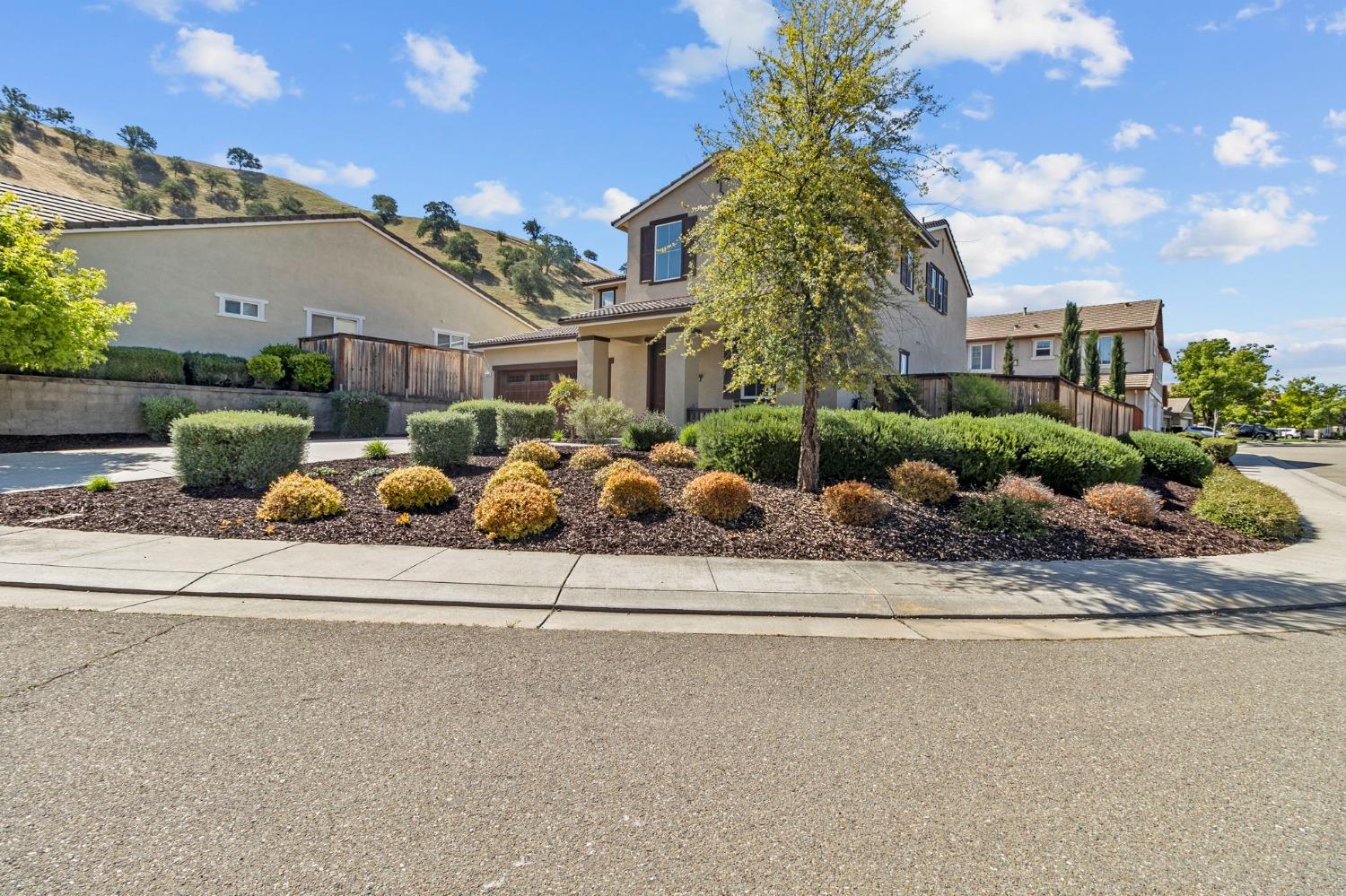 20744 Fairway Dr, Patterson, CA 95363