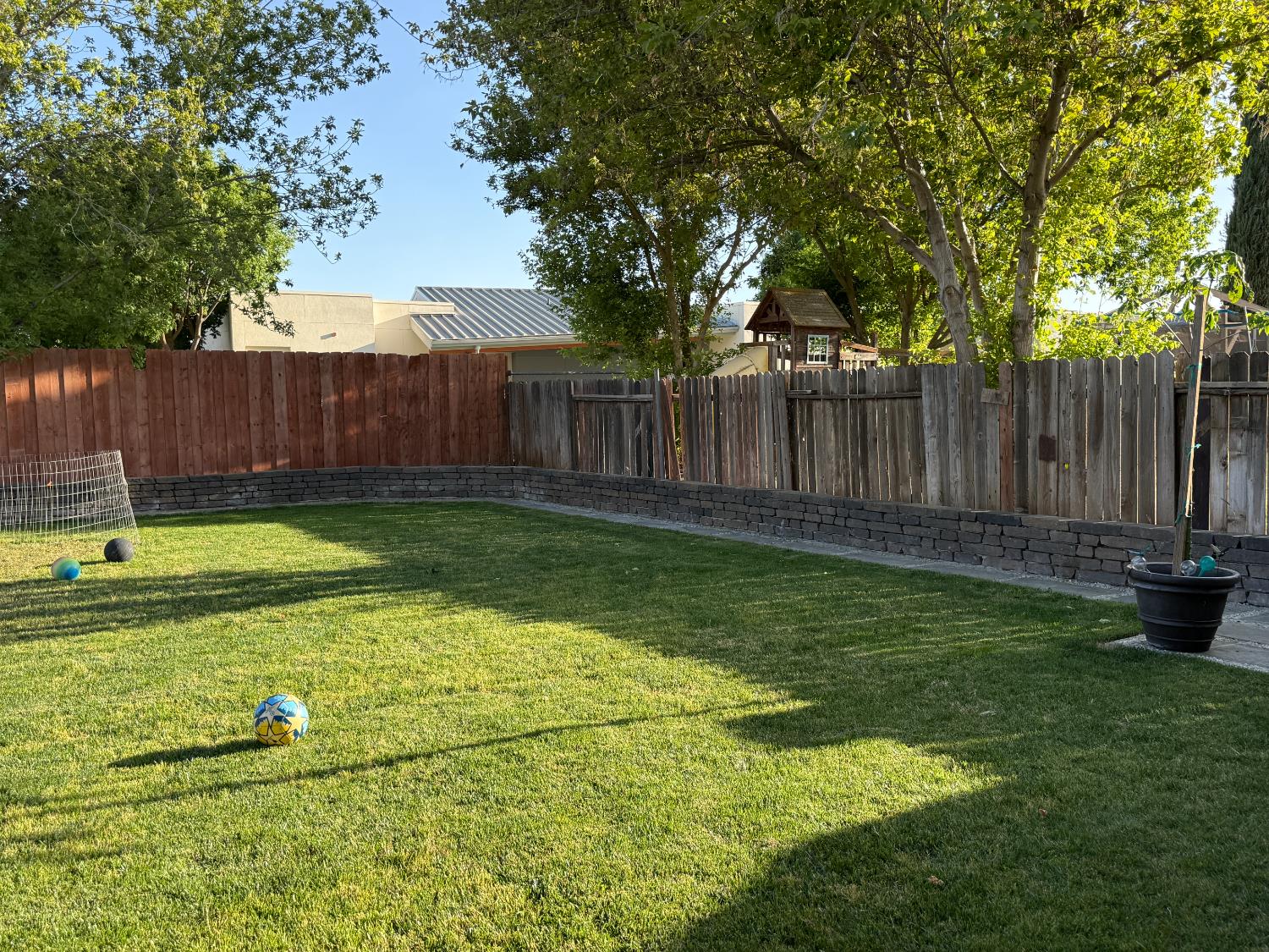 475 Santa Barbara St, Los Banos, CA 93635