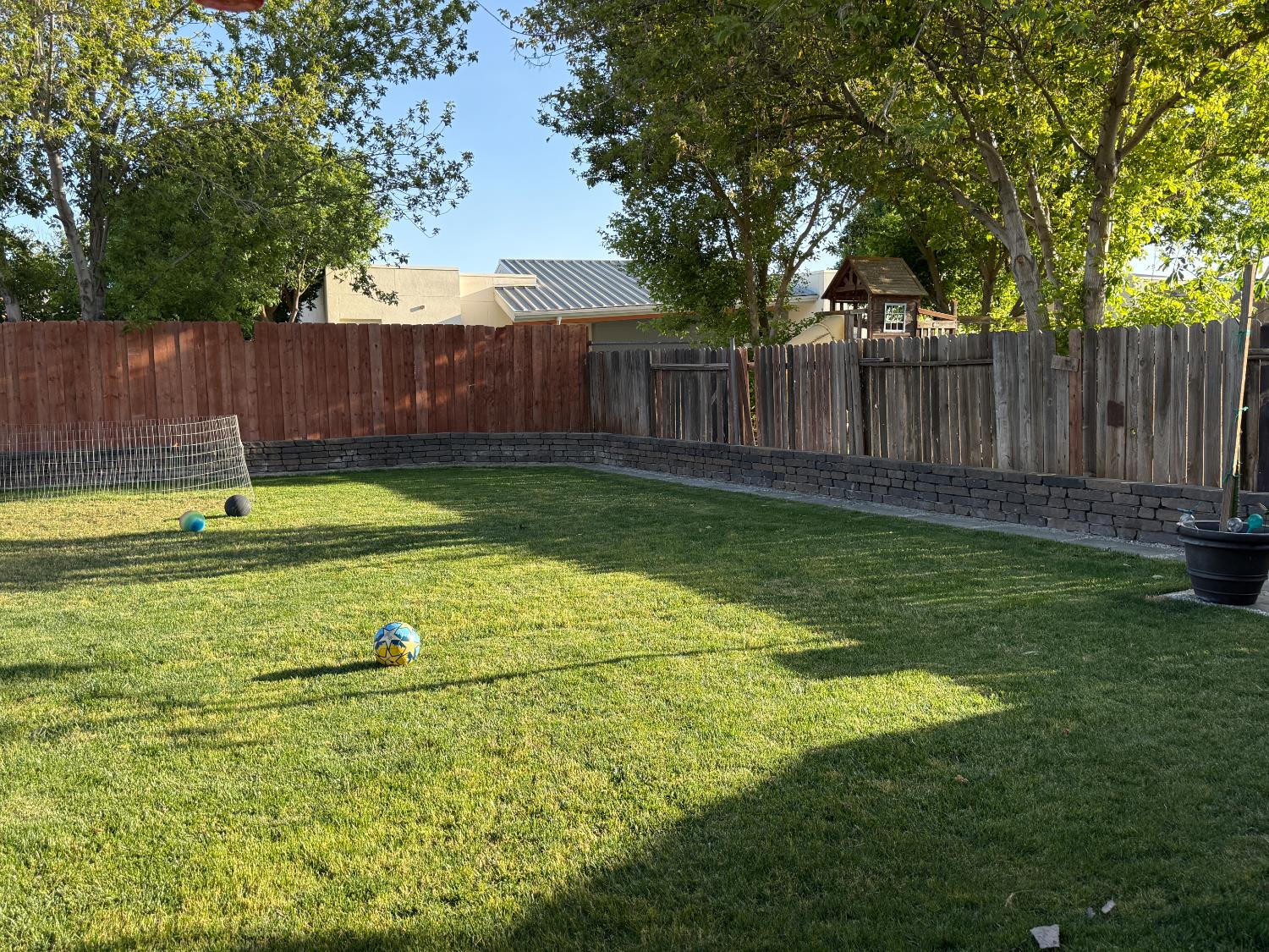 475 Santa Barbara St, Los Banos, CA 93635