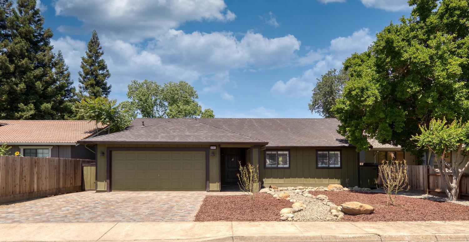 892 River Bluff Dr, Oakdale, CA 95361