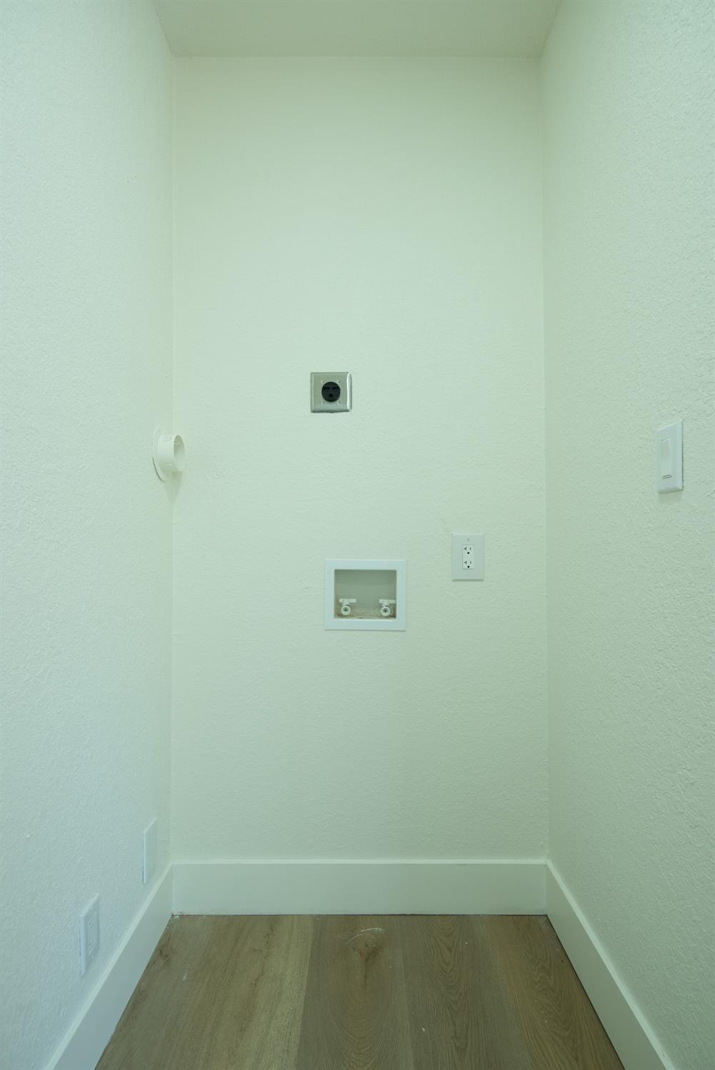 892 River Bluff Dr, Oakdale, CA 95361