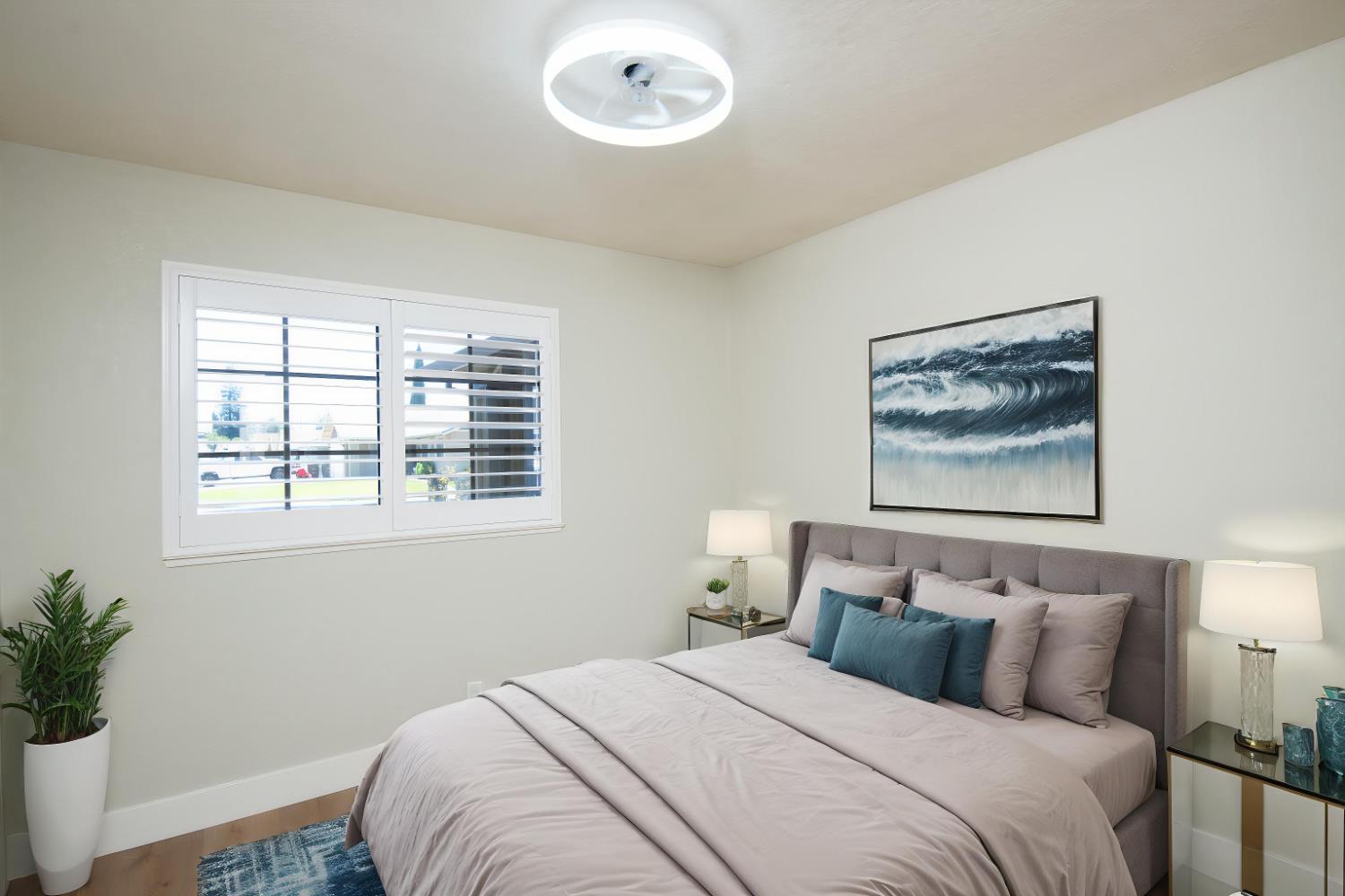 892 River Bluff Dr, Oakdale, CA 95361