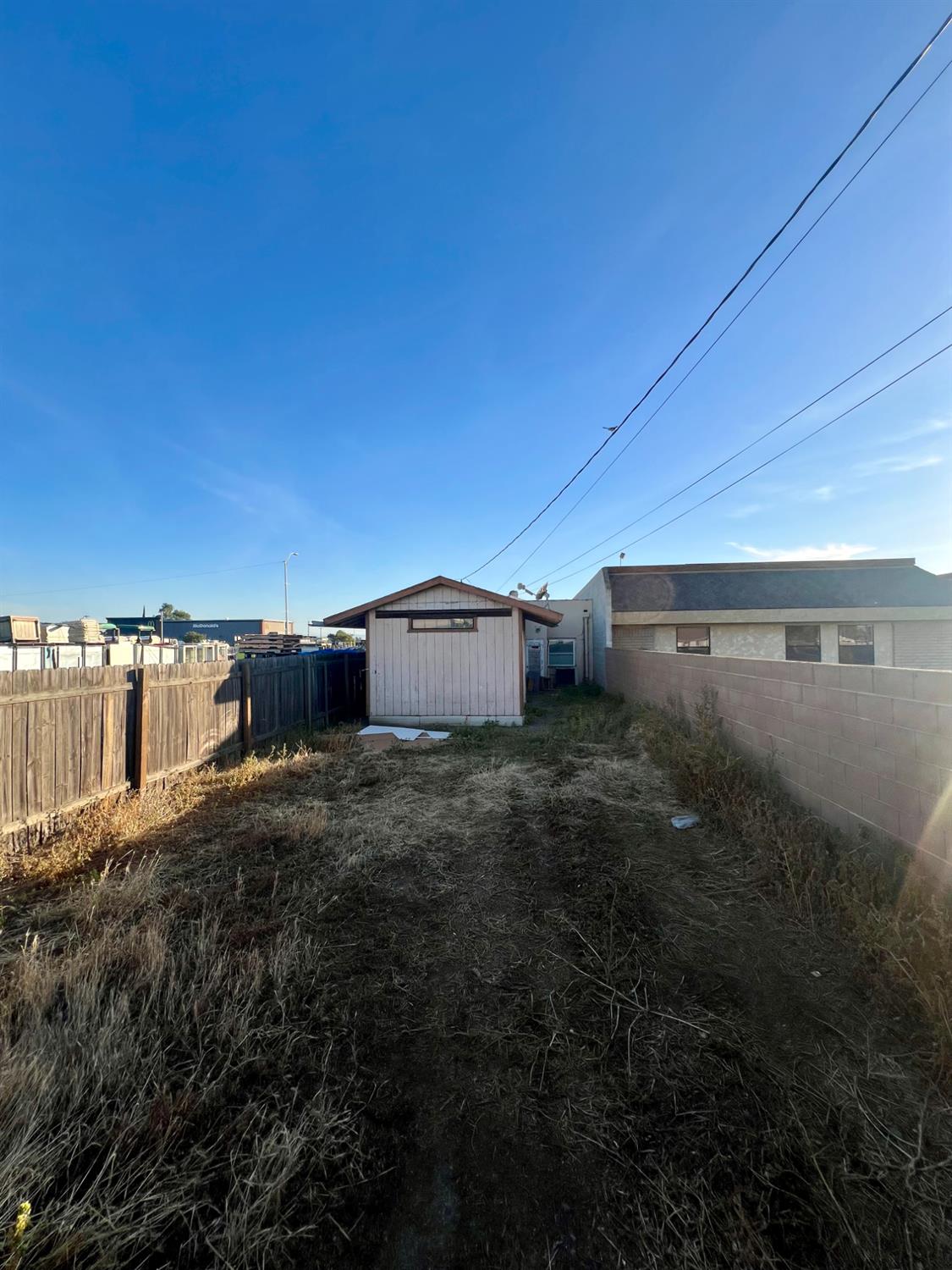 927 N St, Firebaugh, CA 93622