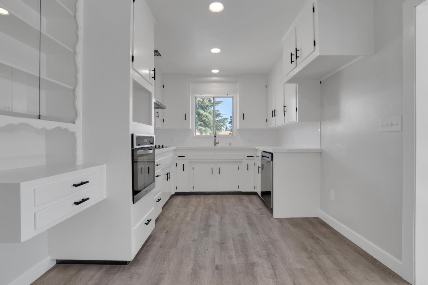 1412 E Glenwood Ave, Turlock, CA 95380