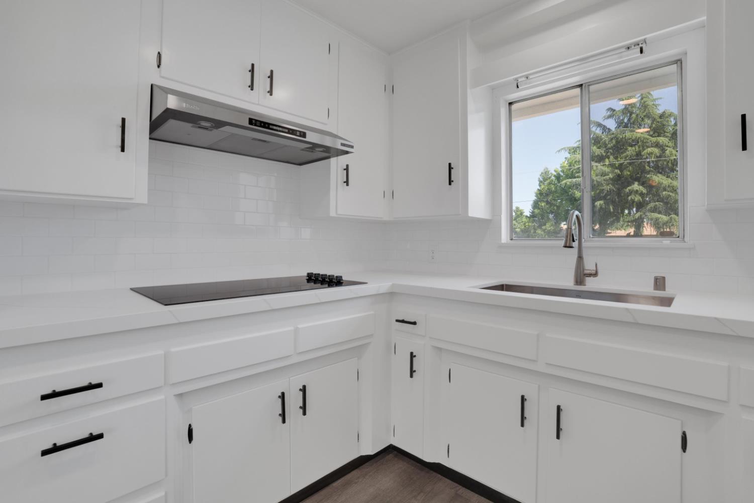 1412 E Glenwood Ave, Turlock, CA 95380