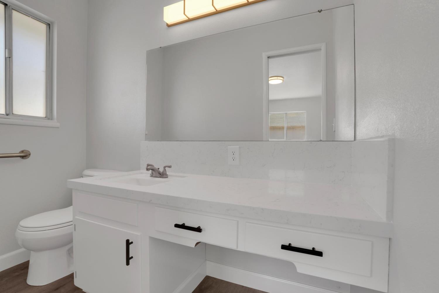 1412 E Glenwood Ave, Turlock, CA 95380