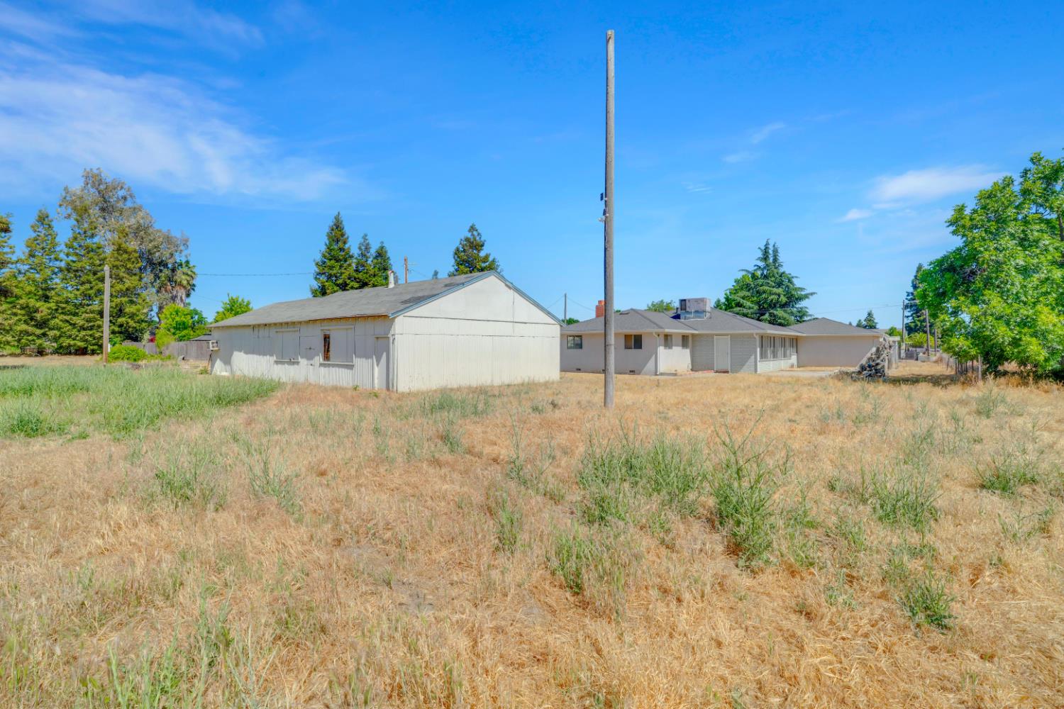 1412 E Glenwood Ave, Turlock, CA 95380