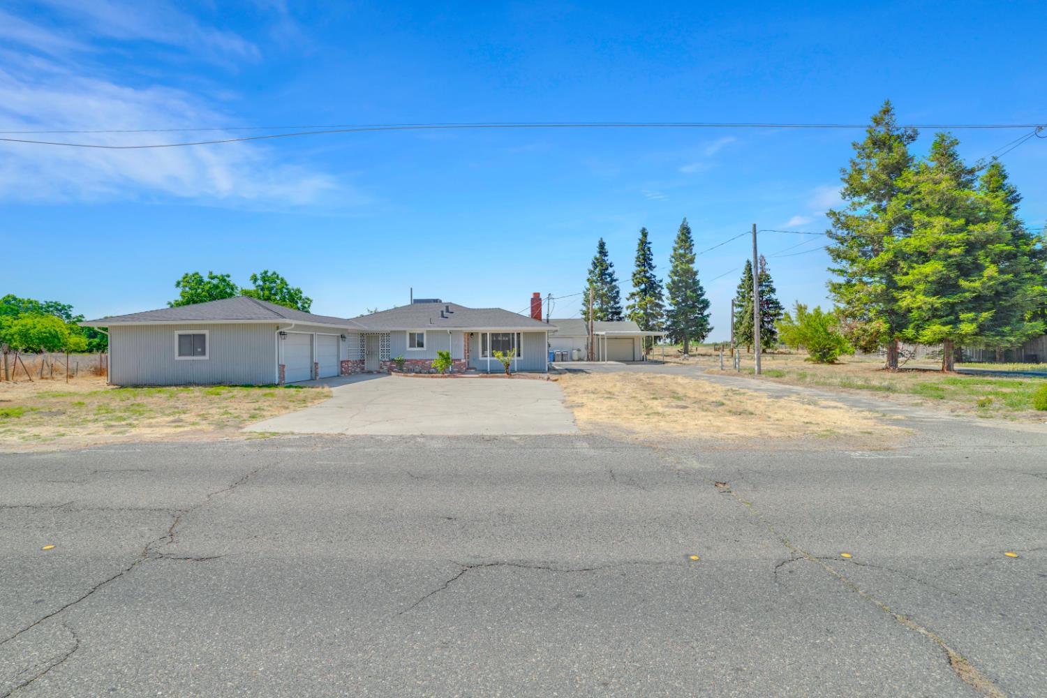 1412 E Glenwood Ave, Turlock, CA 95380