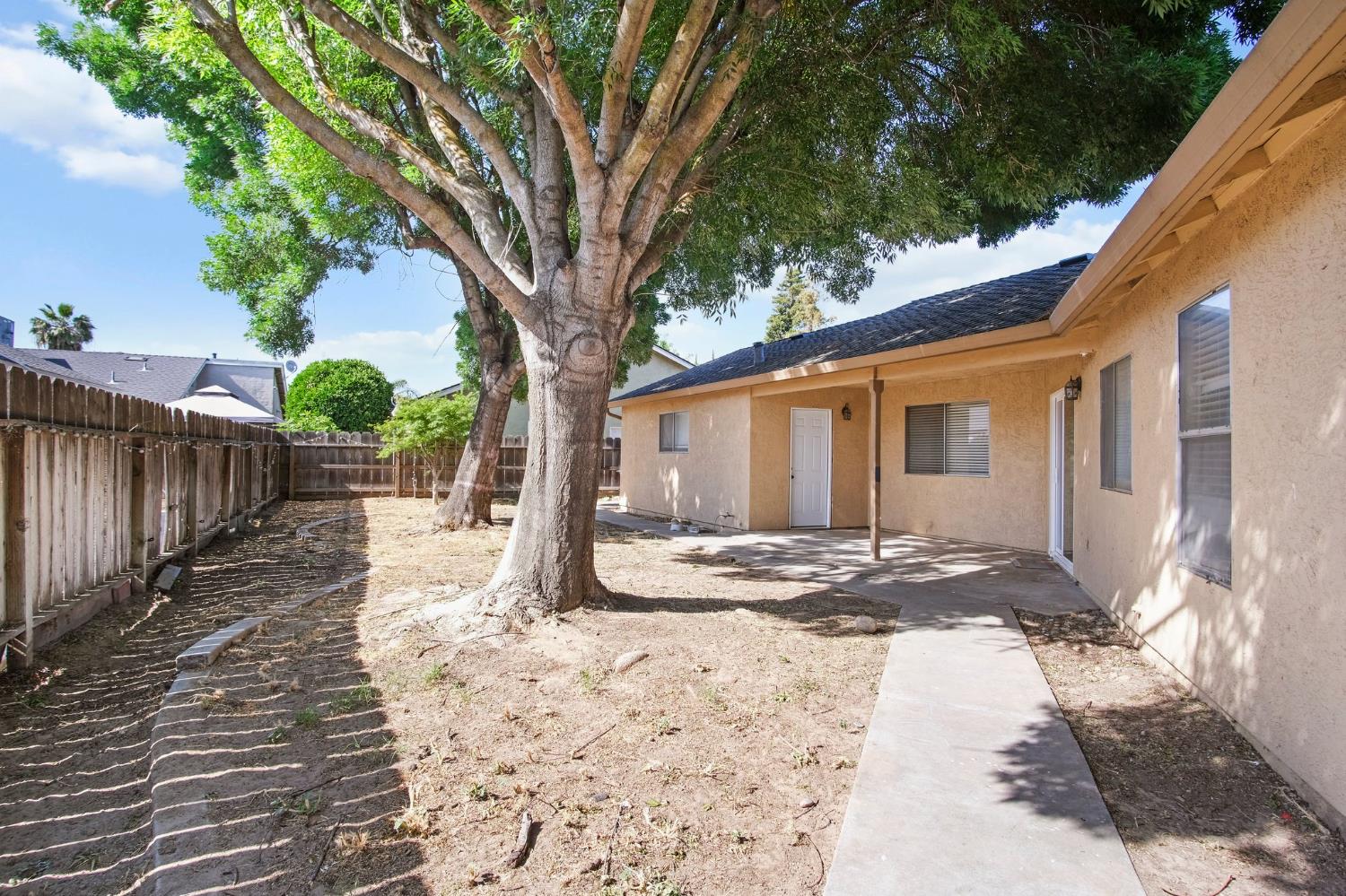 1357 Mark Ct, Turlock, CA 95380