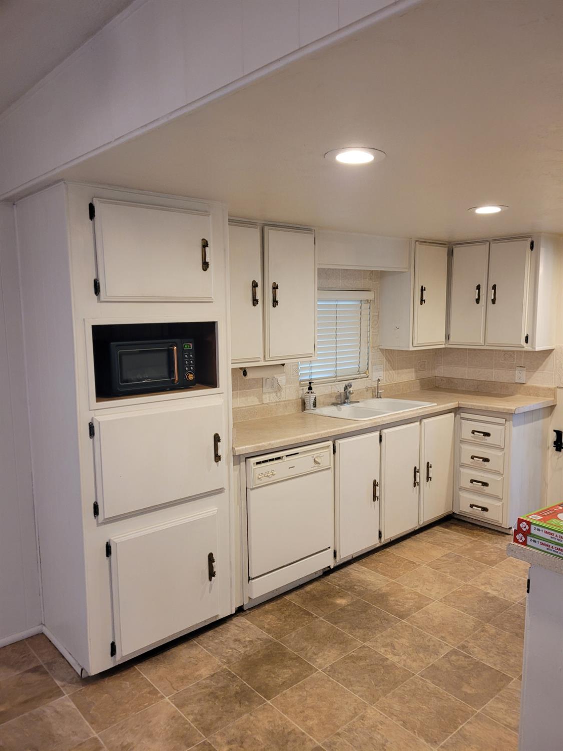 3955 Coffee Rd #53, Modesto, CA 95355