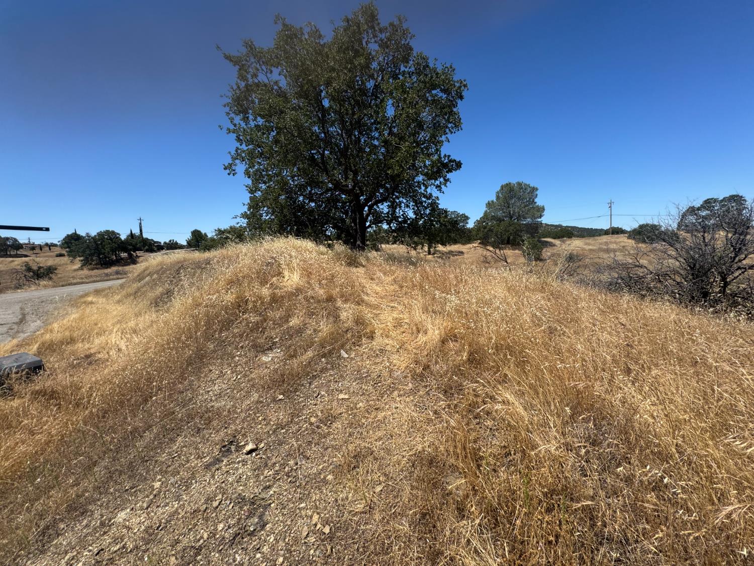 569 Bolivar, La Grange, CA 95329